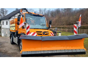 Vozilo za čišćenje snijega UNIMOG