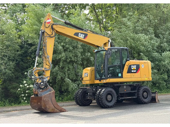 Bager na kotačima CATERPILLAR 318