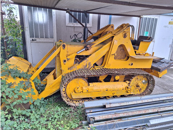 Utovarivač gusjeničar MASSEY FERGUSON