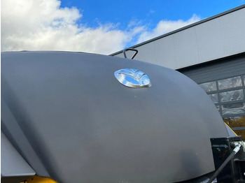 Kvadratna balirka New Holland Bigbaler 1270 plus: slika Kvadratna balirka New Holland Bigbaler 1270 plus