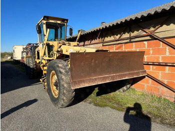 Grejder John Deere 570 A à 12 900 € HT: slika Grejder John Deere 570 A à 12 900 € HT
