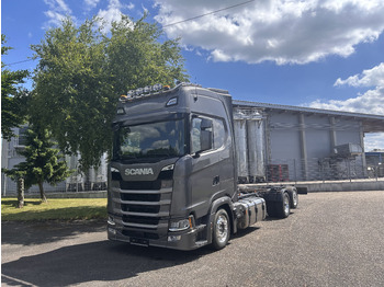 Transporter kontejnera/ Kamion s izmjenjivim sanducima SCANIA S 540