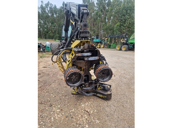 Šumarski stroj za krčenje JOHN DEERE
