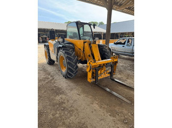 Teleskopski rukovatelj JCB 531-70: slika Teleskopski rukovatelj JCB 531-70