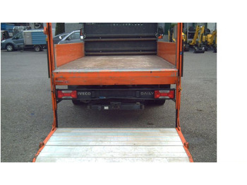 Dostavno vozilo s ravnom platformom Iveco DAILYdaily 35-140: slika Dostavno vozilo s ravnom platformom Iveco DAILYdaily 35-140