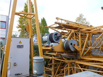 Toranjska dizalica LIEBHERR