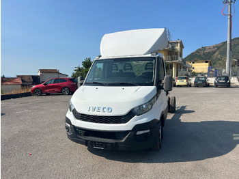 Kamion s kranom IVECO DAILY 35C15: slika Kamion s kranom IVECO DAILY 35C15