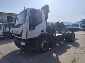 Kamion s kranom IVECO EuroCargo