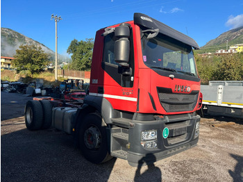 Kamion-šasija IVECO Stralis