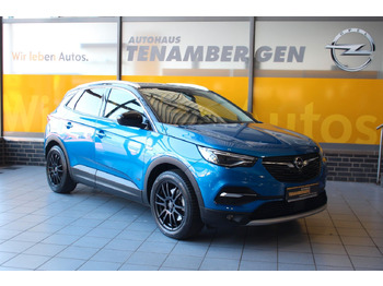 Automobil OPEL