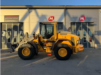 Utovarivač na kotačima VOLVO L90H