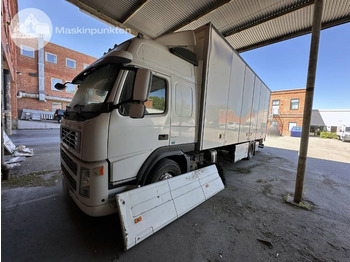 Kamion sandučar VOLVO FM 300