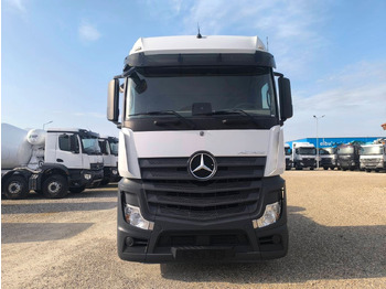 Tegljač Mercedes-Benz Actros 1845: slika Tegljač Mercedes-Benz Actros 1845