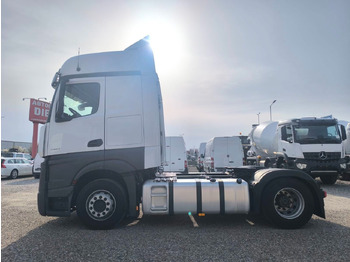 Tegljač Mercedes-Benz Actros 1845: slika Tegljač Mercedes-Benz Actros 1845