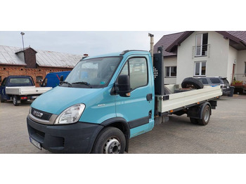 Dostavno vozilo s ravnom platformom IVECO Daily