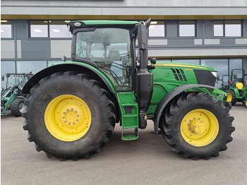 Traktor John Deere 6215R: slika Traktor John Deere 6215R
