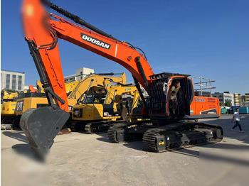 Bager gusjeničar DOOSAN DX260
