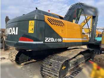 Zakup HYUNDAI ROBEX 220 LC-9S HYUNDAI ROBEX 220 LC-9S: slika Zakup HYUNDAI ROBEX 220 LC-9S HYUNDAI ROBEX 220 LC-9S