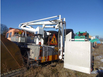 Podizna platforma montirana na kamion MERCEDES-BENZ