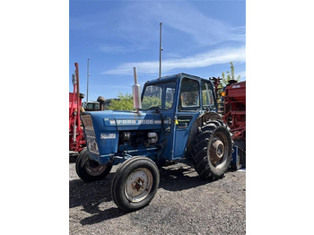 Traktor FORD