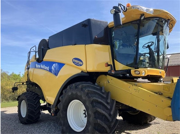 Kombajn za žetvu New Holland CX 8080 SLH: slika Kombajn za žetvu New Holland CX 8080 SLH