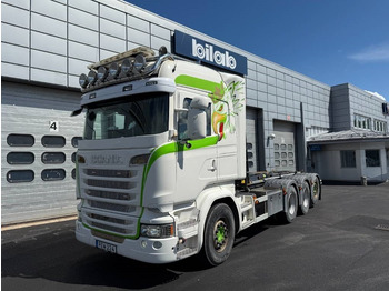 Kamion s kukastom dizalicom SCANIA R 520