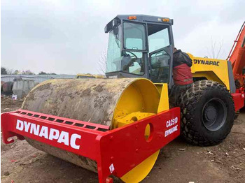 Kompaktor Dynapac Used CA251D Roller Cheap Price on Sale Used DYNAPAC CA30D/CA25D Road Roller Dynapac: slika Kompaktor Dynapac Used CA251D Roller Cheap Price on Sale Used DYNAPAC CA30D/CA25D Road Roller Dynapac