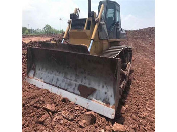 Buldožer KOMATSU D65