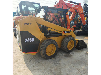 Mini utovarivač CATERPILLAR 226B