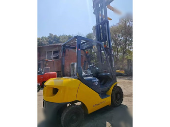 Plinski viličar KOMATSU FD30-7: slika Plinski viličar KOMATSU FD30-7