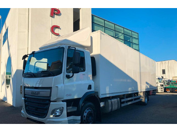 Kamion sandučar DAF