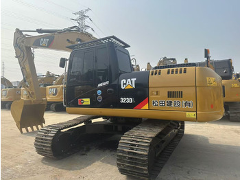 Građevinski strojevi CATERPILLAR 323DL