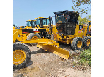 Grejder CATERPILLAR 140H