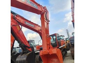Bager Hitachi Brand Zx210 Crawler Excavator  21tons Digger for Sale  Used Hitachi Zx200 210 350 Excavator in Stock on Sale: slika Bager Hitachi Brand Zx210 Crawler Excavator  21tons Digger for Sale  Used Hitachi Zx200 210 350 Excavator in Stock on Sale