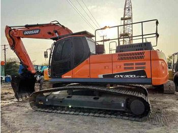 Bager gusjeničar DOOSAN DX300