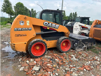 Zakup CASE SR250 CASE SR250: slika Zakup CASE SR250 CASE SR250