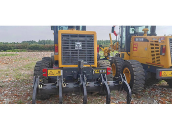 Grejder XCMG GR2153: slika Grejder XCMG GR2153