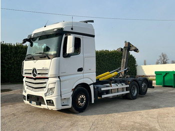 Kamion s kukastom dizalicom MERCEDES-BENZ Actros