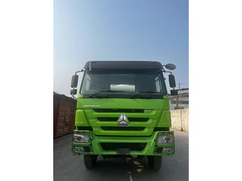Kamion HOWO Cement Mixer Truck 6*4: slika Kamion HOWO Cement Mixer Truck 6*4
