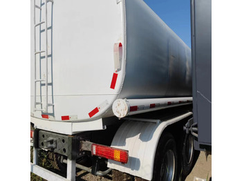 Kamion cisterna SINOTRUK HOWO 371: slika Kamion cisterna SINOTRUK HOWO 371