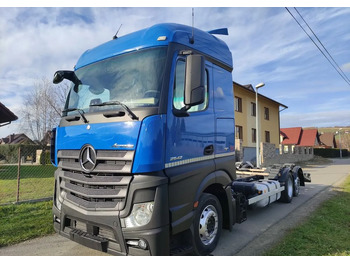 Kamion-šasija MERCEDES-BENZ Actros 2642