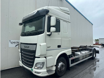 Transporter kontejnera/ Kamion s izmjenjivim sanducima DAF XF 460