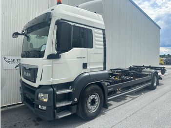Transporter kontejnera/ Kamion s izmjenjivim sanducima MAN TGS 18.400