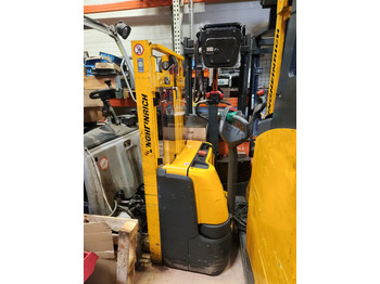 Slagač stoga JUNGHEINRICH EJC