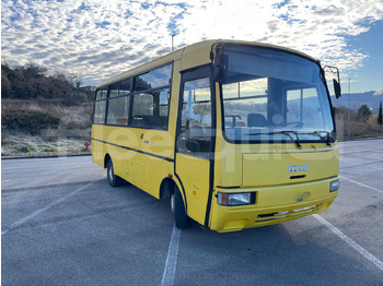 Školski autobus IVECO