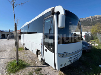 Turistički autobus