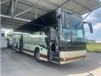 Turistički autobus