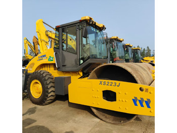 Cestovni valjak XCMG XS223J