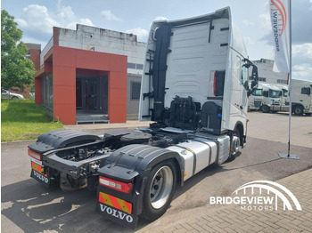 Tegljač Volvo FH 460: slika Tegljač Volvo FH 460