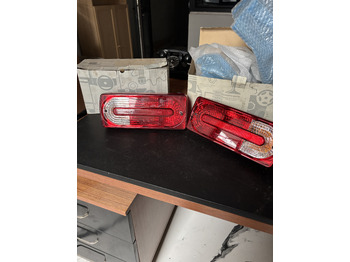 Stražnja svjetla MERCEDES-BENZ